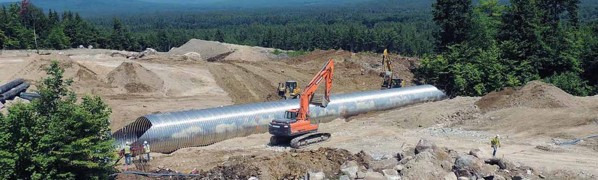 Installation of a Contech MULI-PLATE structure.
