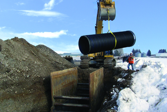 Installation of DuroMaxx steel reinforced polyethylene (SRPE) pipe.