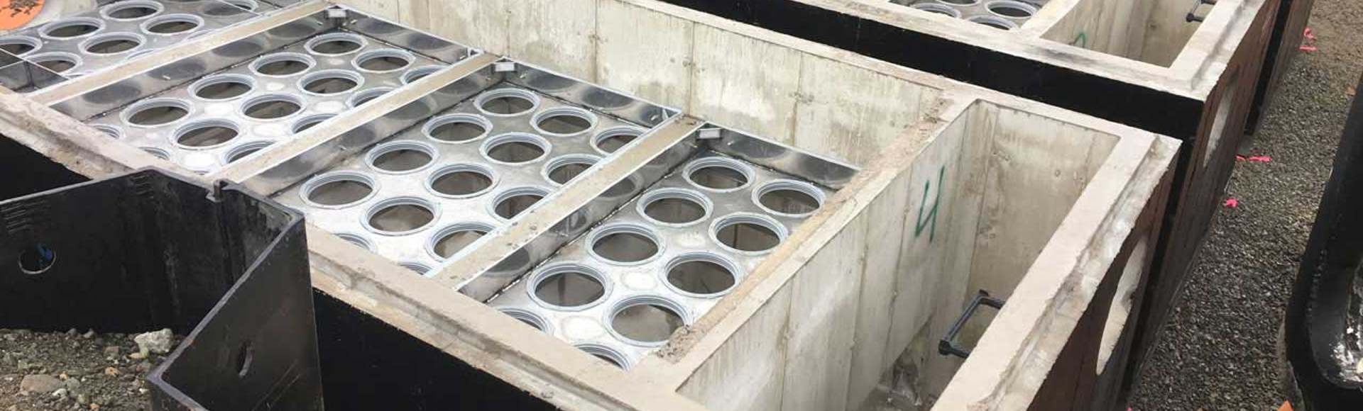 The installation of a Jellyfish Filter stormwater treatment device.